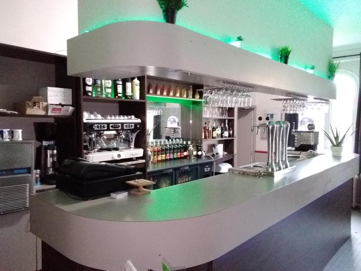 L'Entracte Hotel Saint-Paul-du-Bois Luaran gambar